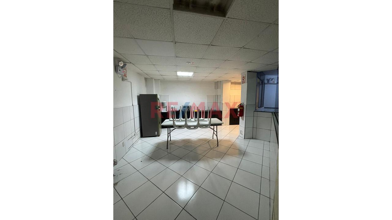 🚀 Amplia Oficina De 232 M² En Faucett Y La Marina | Ideal Para Call Center, Academia O Coworking - 17