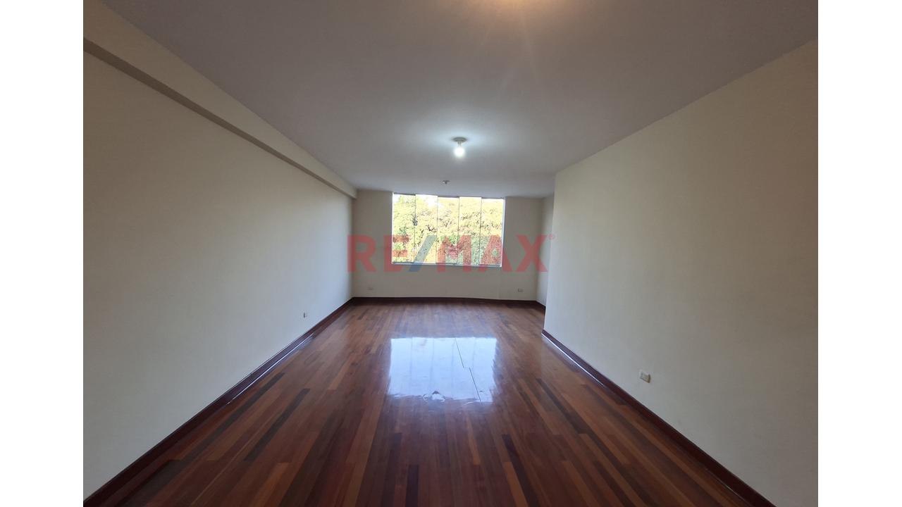Lindo Departamento En Venta– Santiago De Surco - A Pasos Del Parque Ecologico Loma Amarilla — foto 3