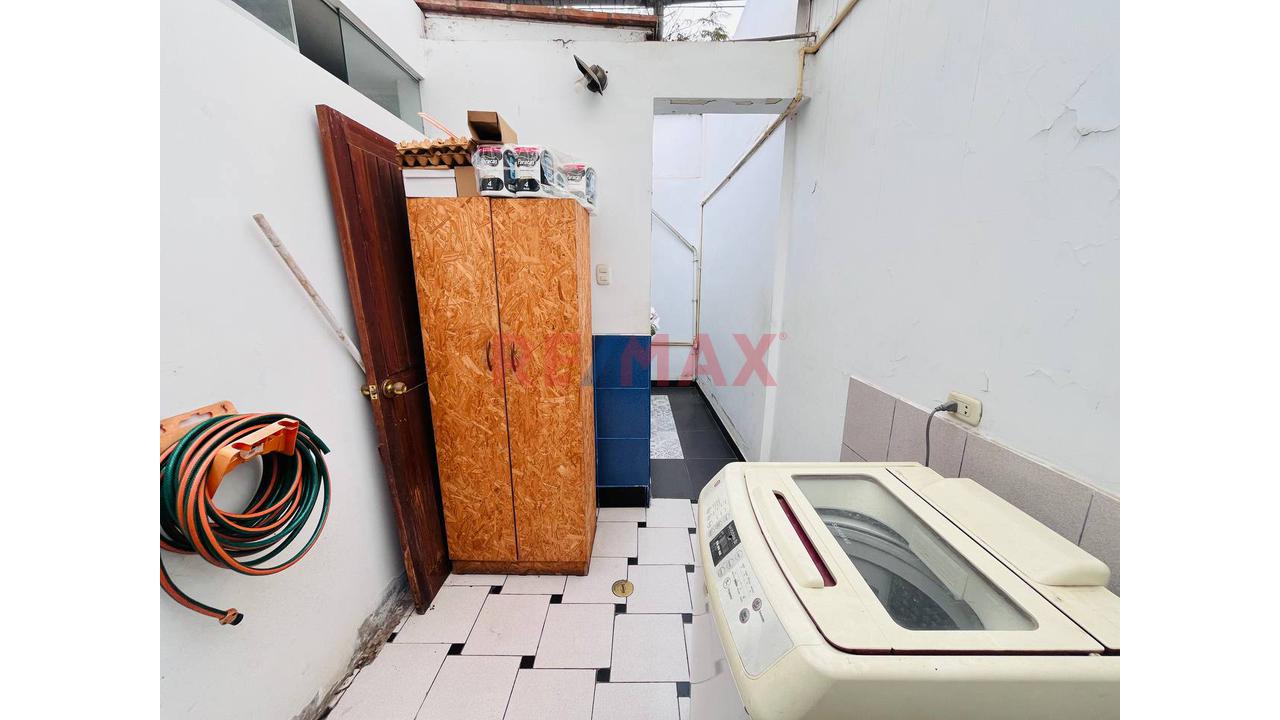 Casa De 127 M2 En Venta Con Cochera En Zona Residencial Limite De Lima Con Pueblo Libre - 8
