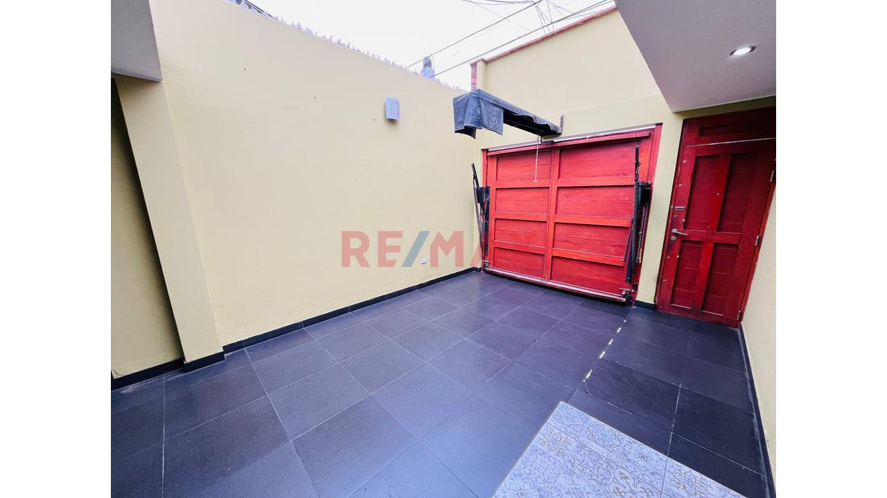 Casa De 127 M2 En Venta Con Cochera En Zona Residencial Limite De Lima Con Pueblo Libre - 15