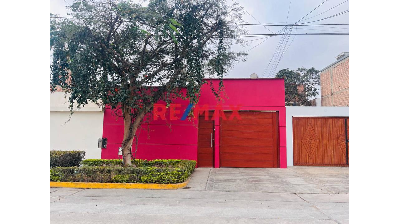 Casa De 127 M2 En Venta Con Cochera En Zona Residencial Limite De Lima Con Pueblo Libre - 1