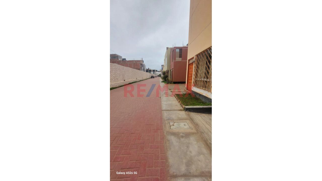 🏡 Exclusiva Casa De 3 Pisos En Condominiolos Lifes| 4 Dormitorios, Cochera, Jardín . - 9