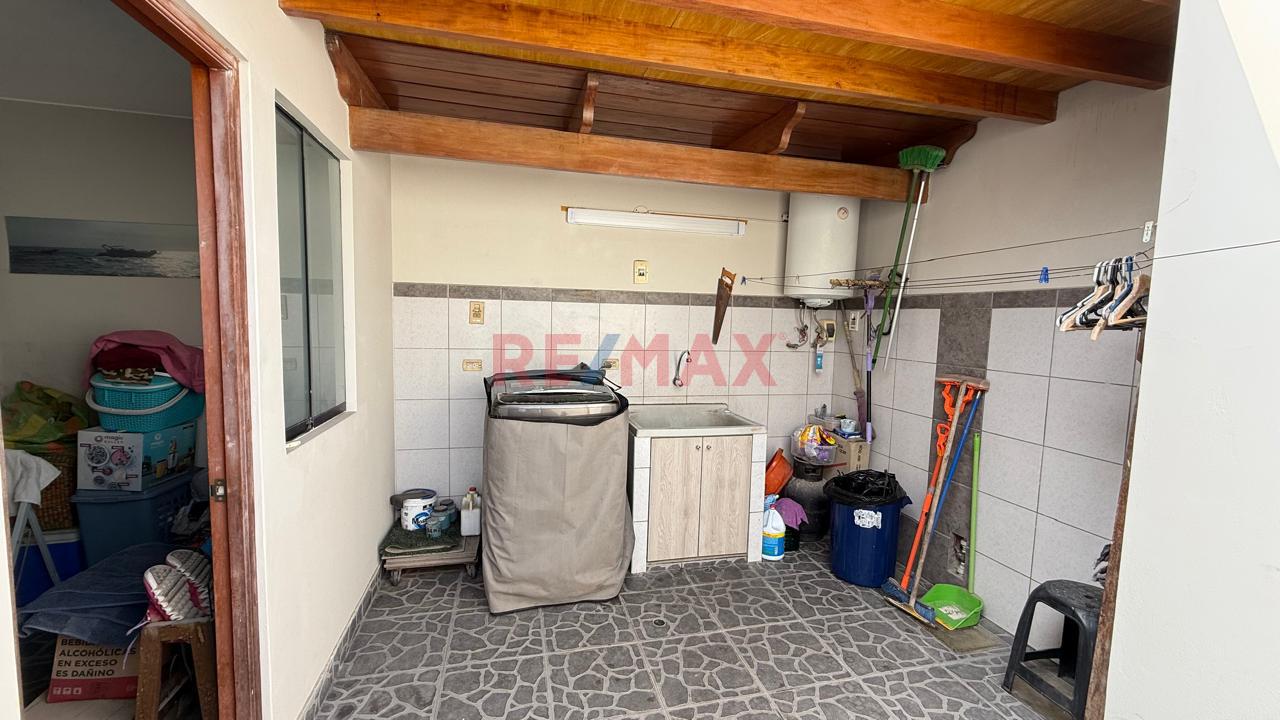 Vendo Dúplex Cerca Al Pentagonito Con 2 Estac. — foto 4