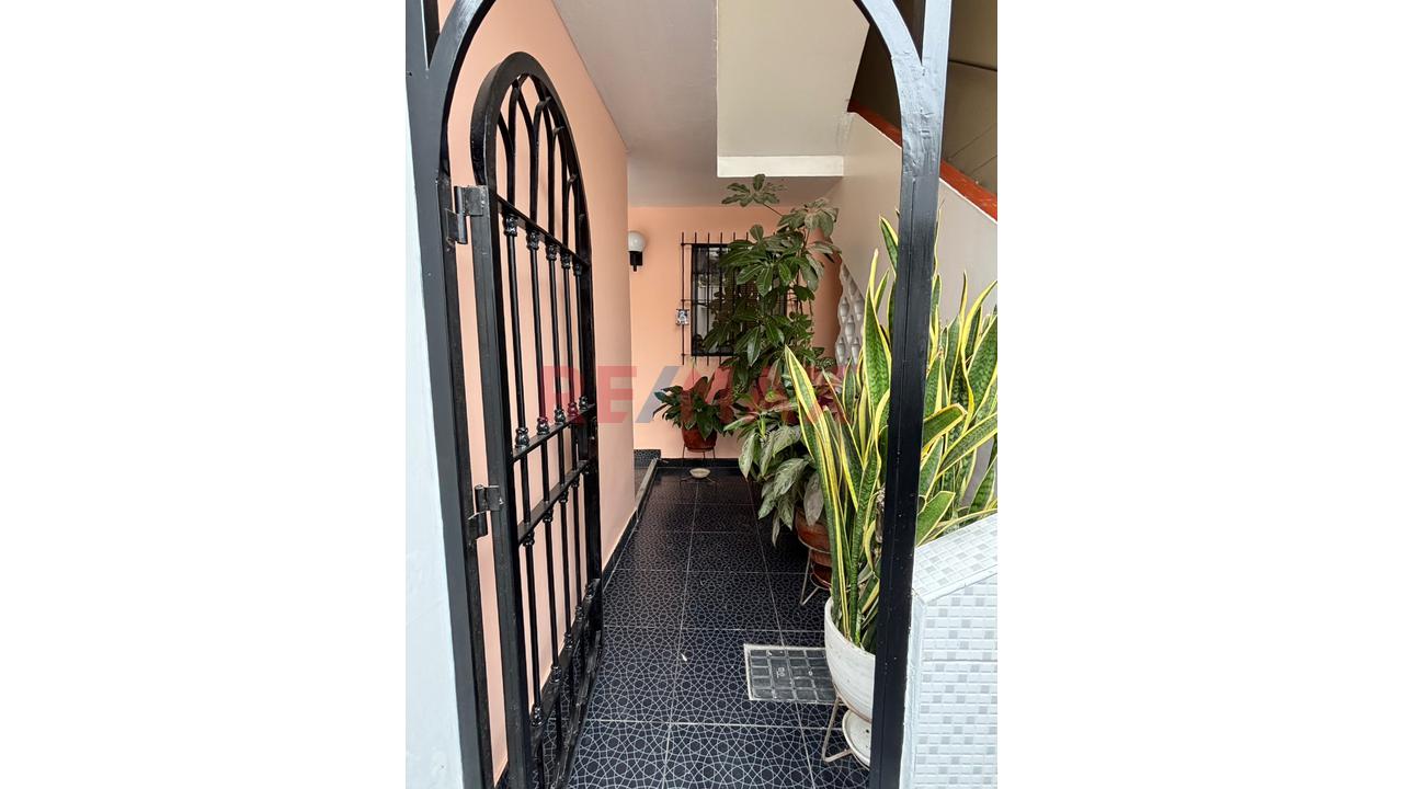 🏡 ¡Vive En Una De Las Zonas Más Residenciales Y Tranquilas De La Molina! Departamento En Venta Primer Piso — foto 3