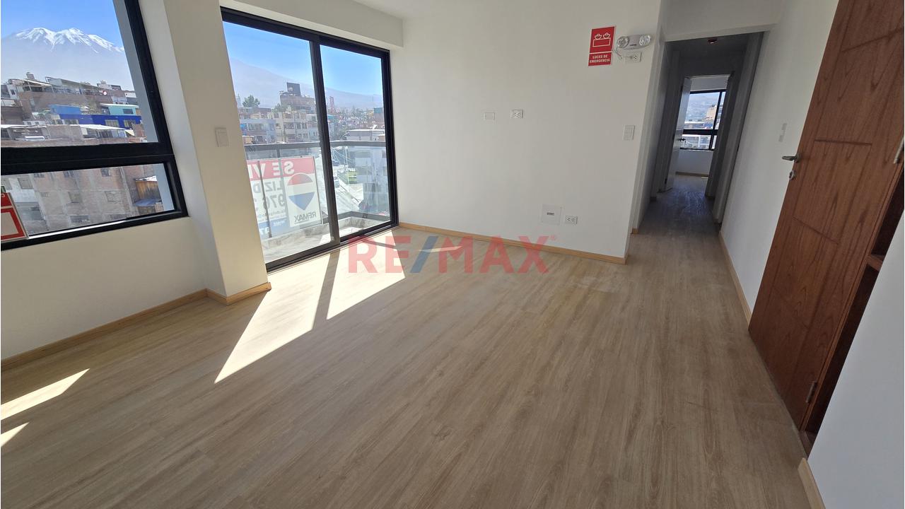 Departamento En Piso 6 Con Ubicacion Estrategica Vista E Iluminacion Natural En Cerro Colorado — foto 6