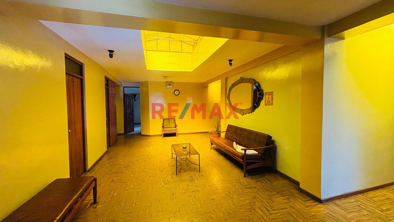 🏨 Hotel De 15 Habitaciones + Aires Del Tercer Piso En Venta | Excelente Inversión En Andrés Avelino Cáceres - 1