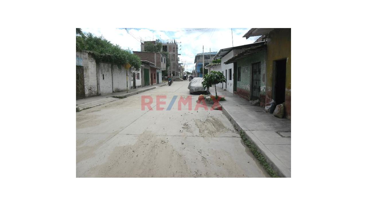 Venta De Casa Como Terreno En Chulucanas - Centro — foto 2