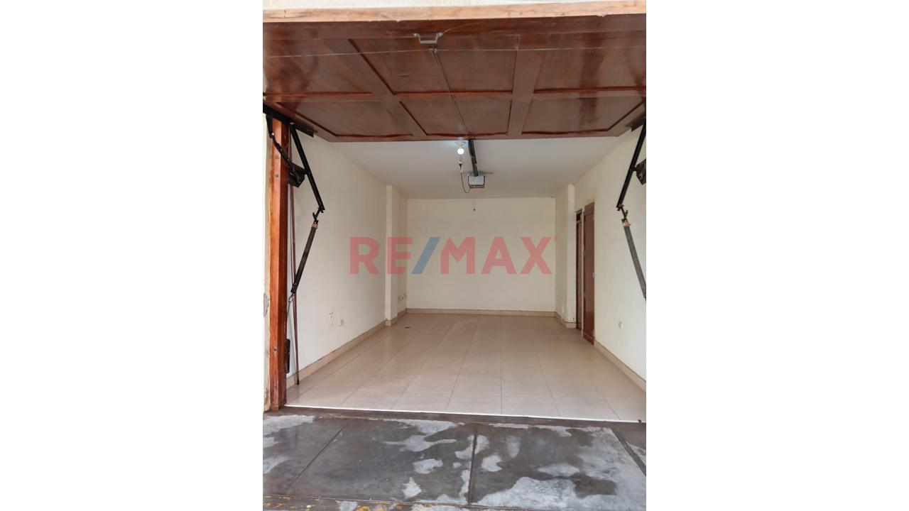 Alquiler Del Local Comercial En Excelente Ubicacion! - 3