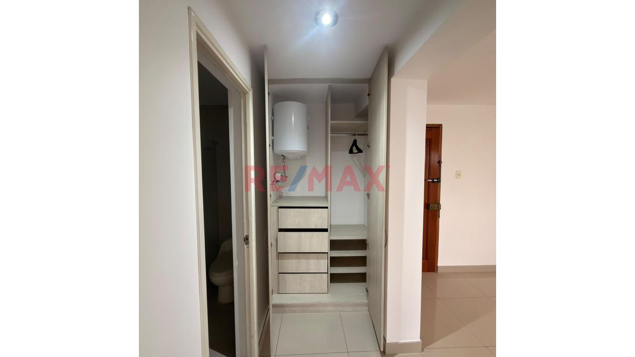 Venta De Departamento En Miraflores (A Una Cuadra Del Ovalo Higuereta) — foto 3