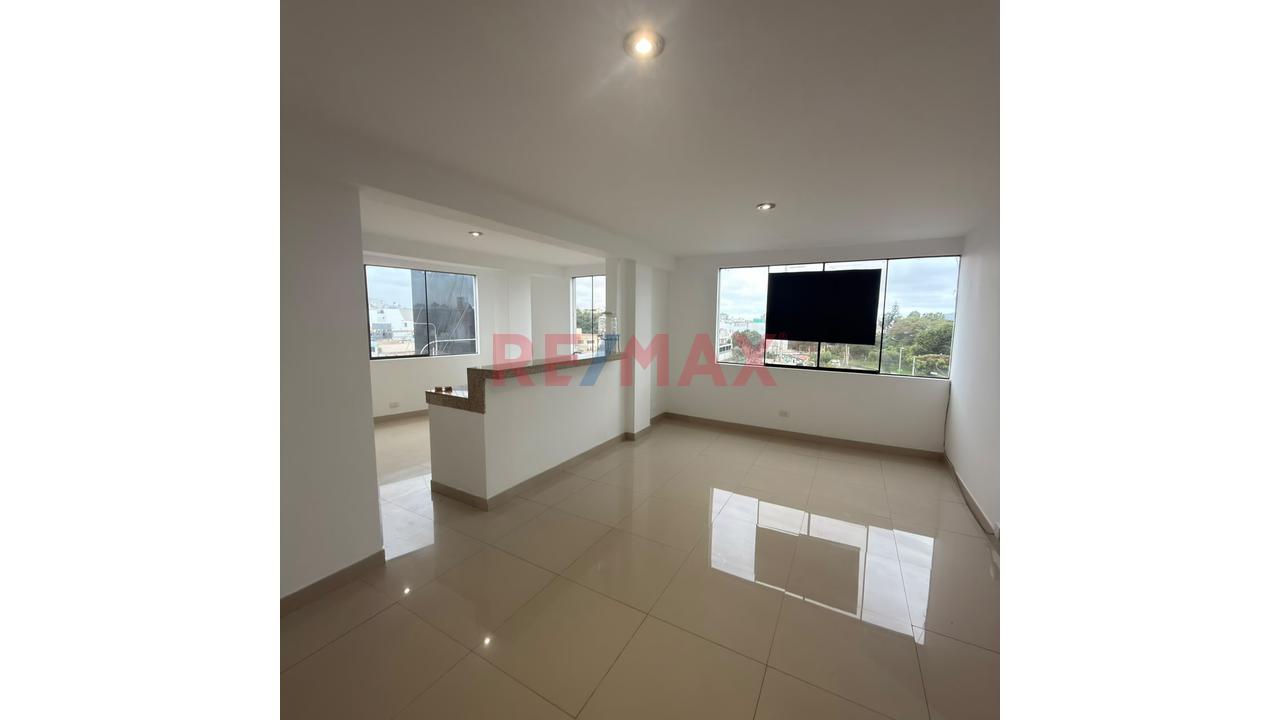 Venta De Departamento En Miraflores (A Una Cuadra Del Ovalo Higuereta) — foto 6