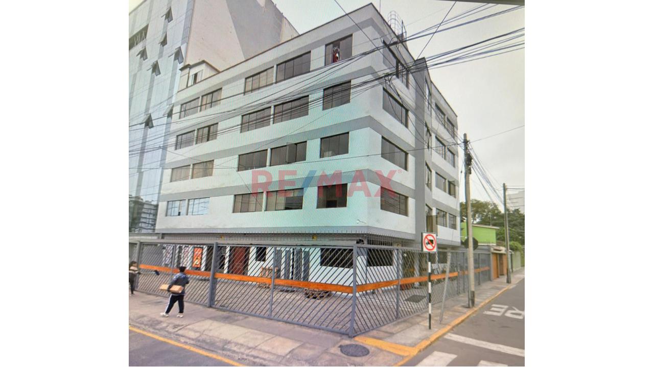 Venta De Departamento En Miraflores (A Una Cuadra Del Ovalo Higuereta) — foto 2