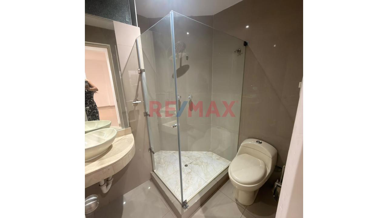 Venta De Departamento En Miraflores (A Una Cuadra Del Ovalo Higuereta) — foto 13
