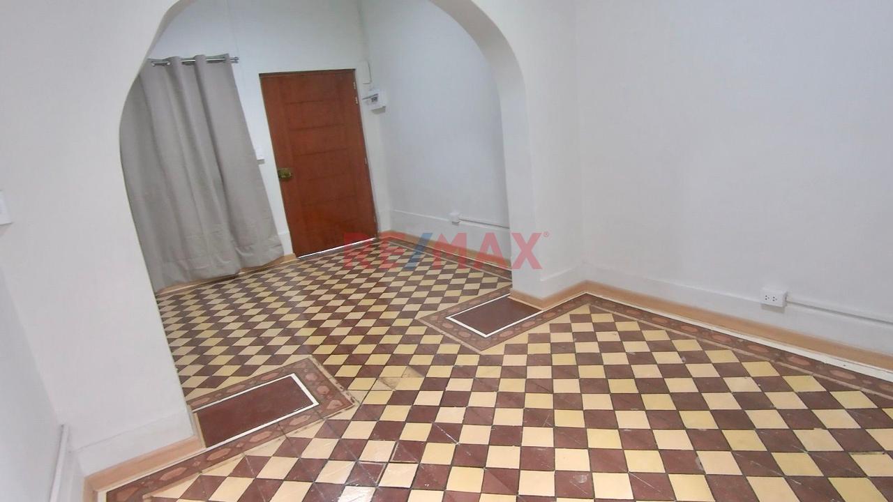 Encantadora Casita Barranquina Remodelada | 2 Dormitorios | A 2 Cuadras De Utec — foto 2
