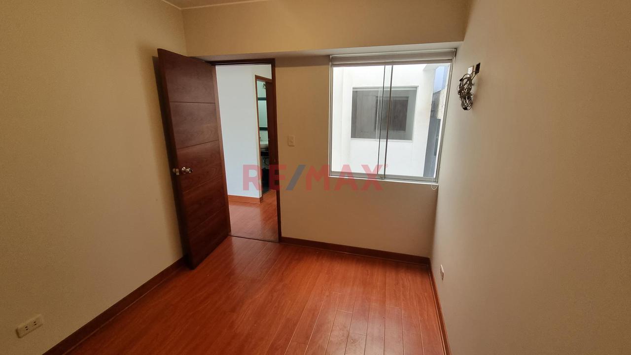 Moderno Departamento En Urb Barrio Medico, Cerca De Todo !!!, 02 Dorm, Cochera, Comodidad, Accesibilidad, Y Vista — foto 9