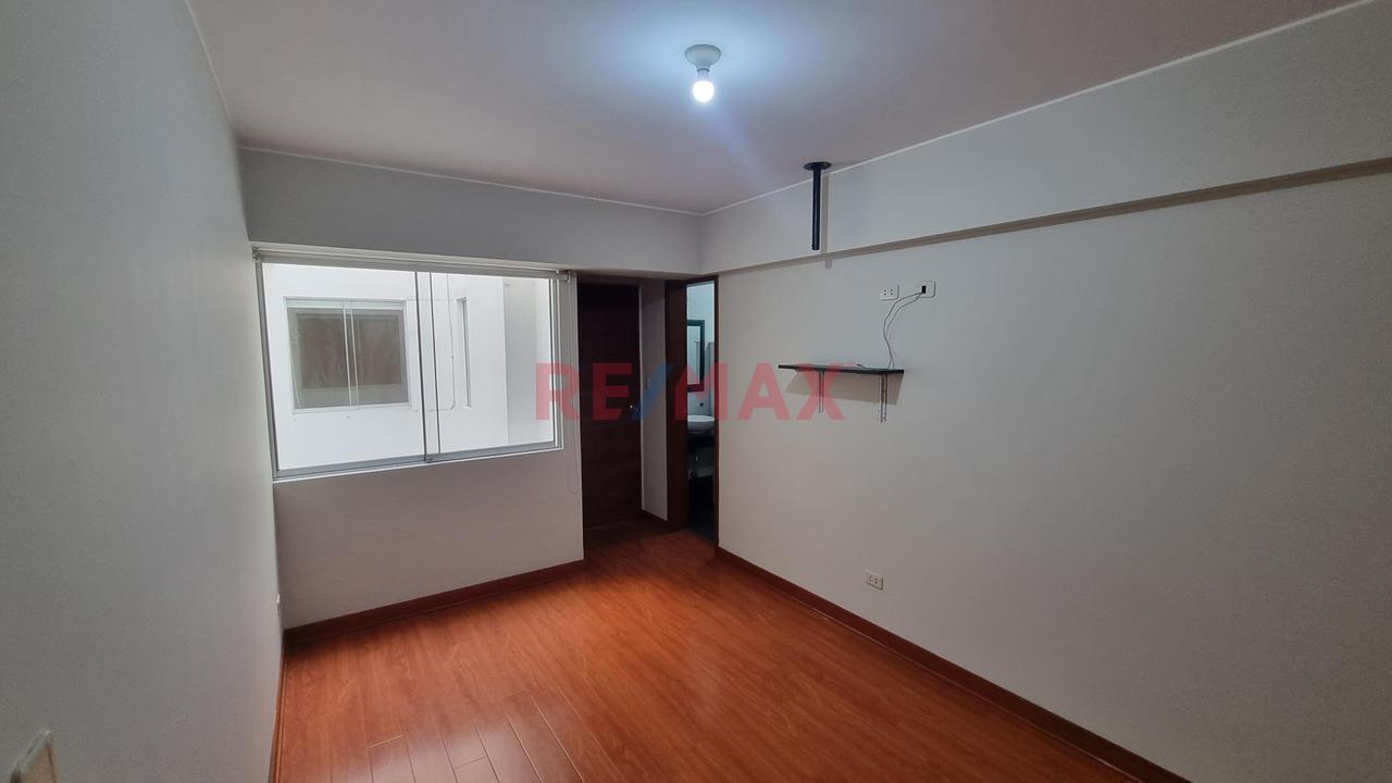 Moderno Departamento En Urb Barrio Medico, Cerca De Todo !!!, 02 Dorm, Cochera, Comodidad, Accesibilidad, Y Vista — foto 6