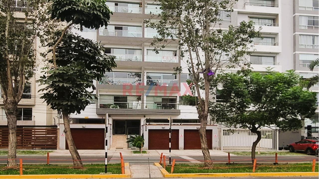 Moderno Departamento En Urb Barrio Medico, Cerca De Todo !!!, 02 Dorm, Cochera, Comodidad, Accesibilidad, Y Vista — foto 3