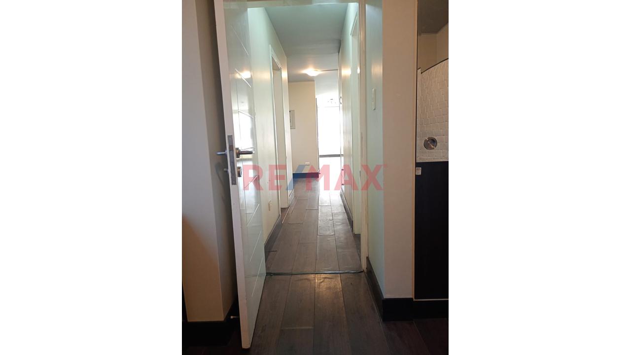Se Alquila Duplex Con Estacionamiento Y Aires - 7