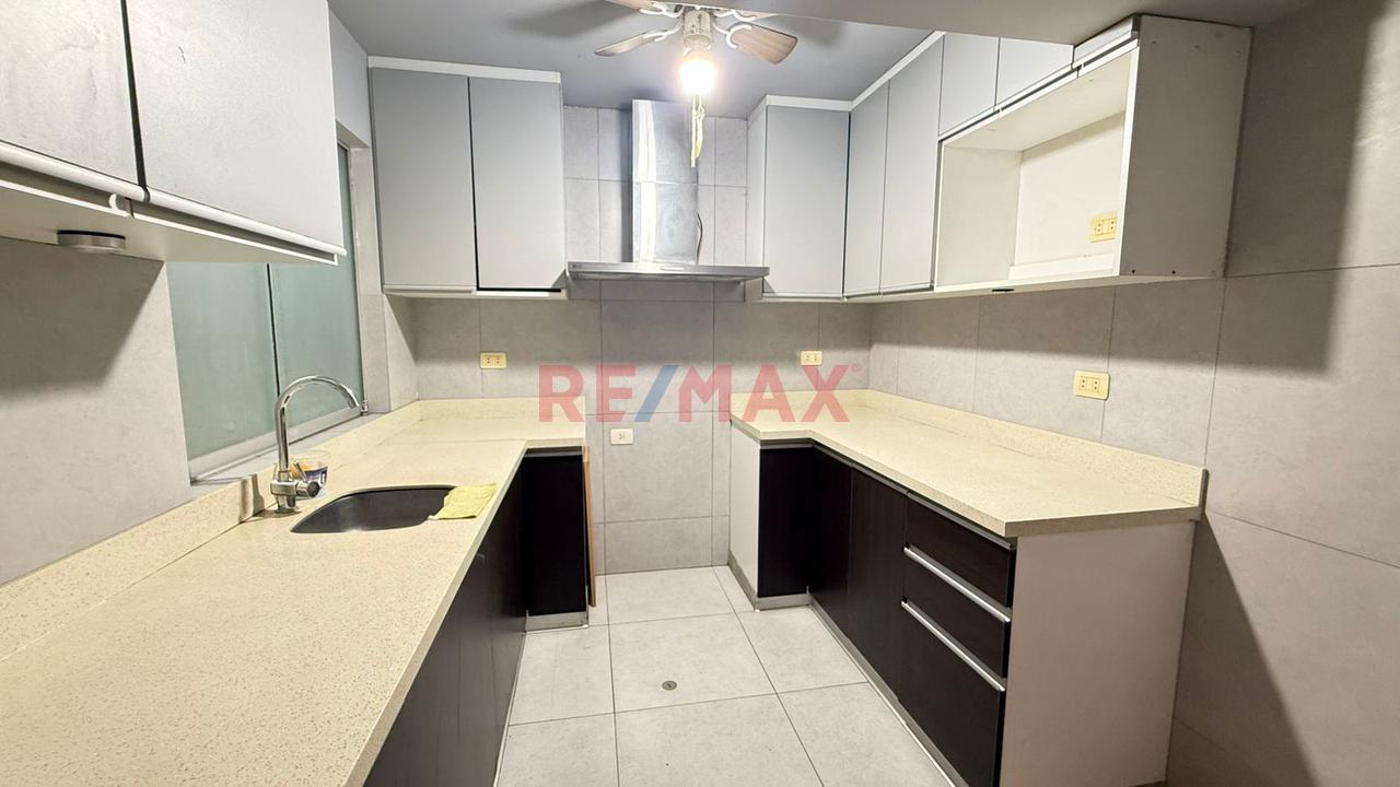 Se Alquila Duplex Con Estacionamiento Y Aires - 14