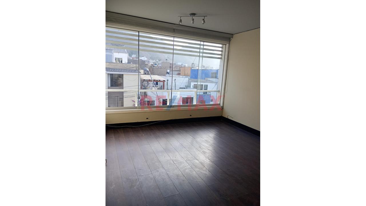 Se Alquila Duplex Con Estacionamiento Y Aires - 10