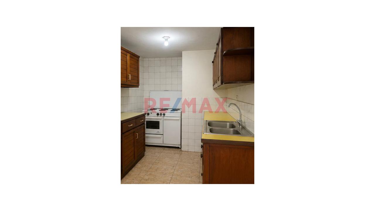 Venta De Casa Frente A Parque En Residencial Albretch - 6