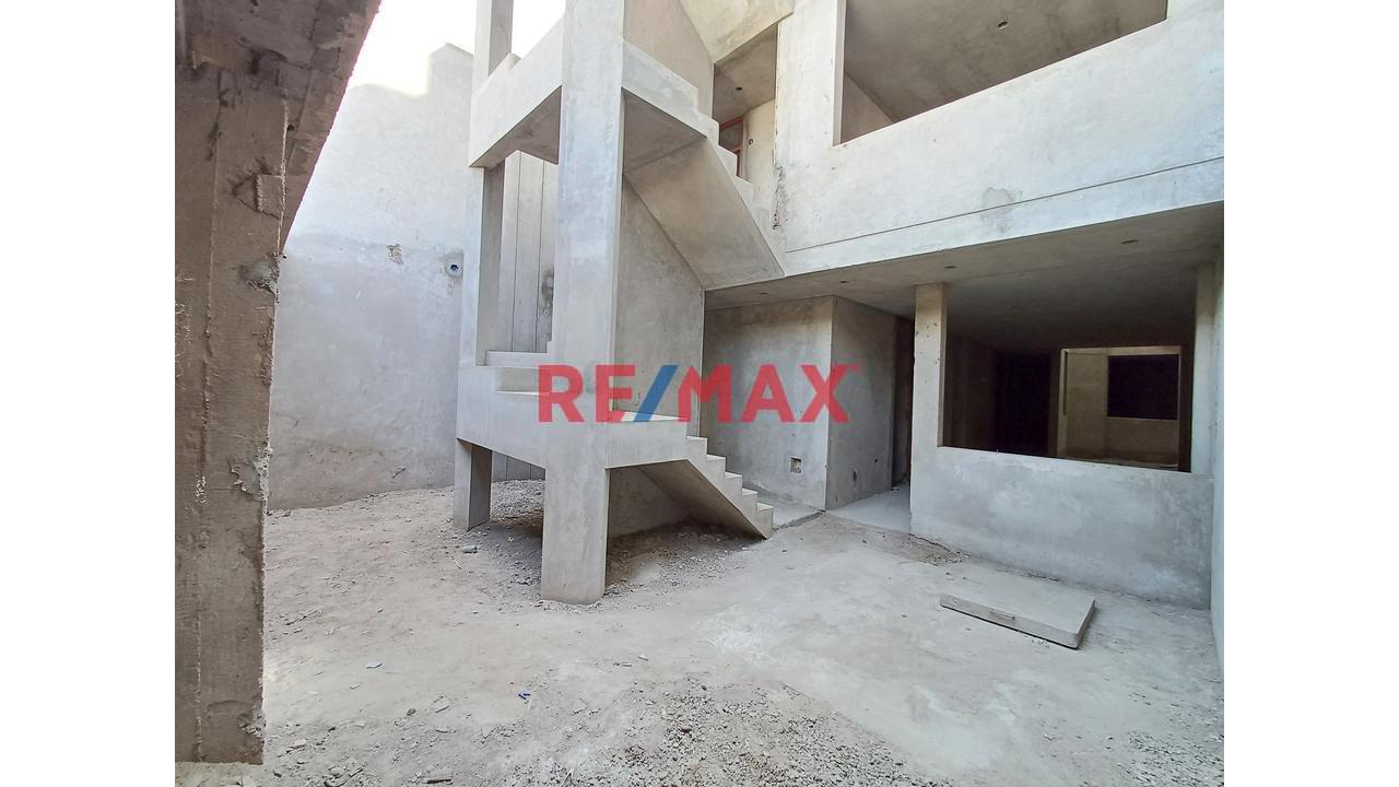 Venta De Terreno Con Multifamiliar De 3 Pisos – Urb. Covidunt, Trujillo - 1