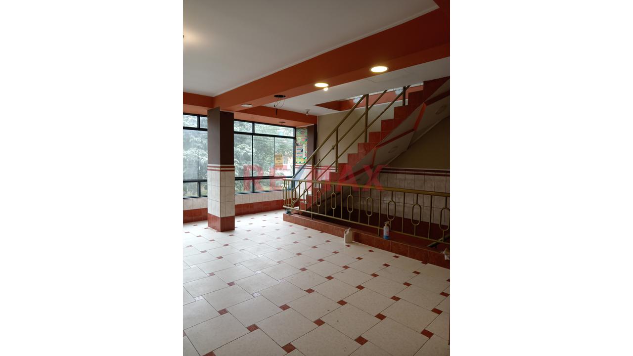 Local Comercial En Venta - 8