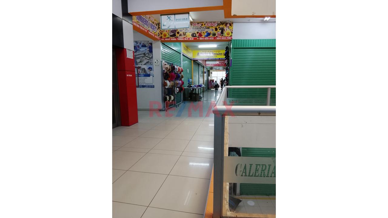 Stand En Venta En Galerias " Industriales Wanka" - 7