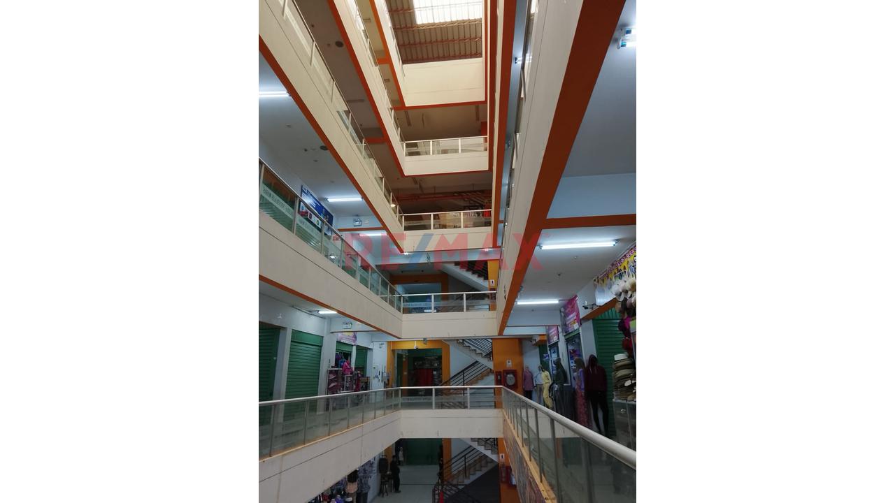 Stand En Venta En Galerias " Industriales Wanka" - 4