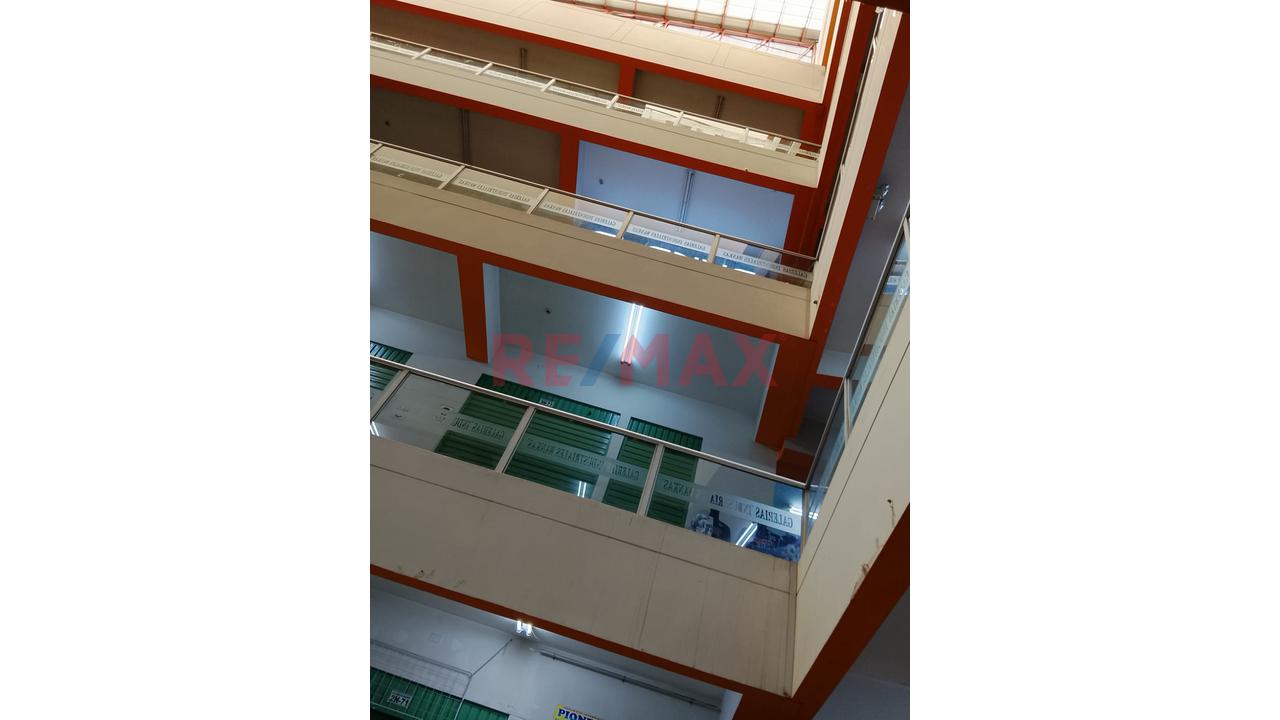 Stand En Venta En Galerias " Industriales Wanka" - 6