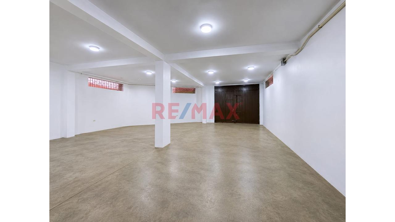 San Martin De Porres - Local Comercial  De 205 M2 - Alquiler En Primer Piso Cuadrante De La Av Canta Callao Y Av. Tantamayo — foto 12