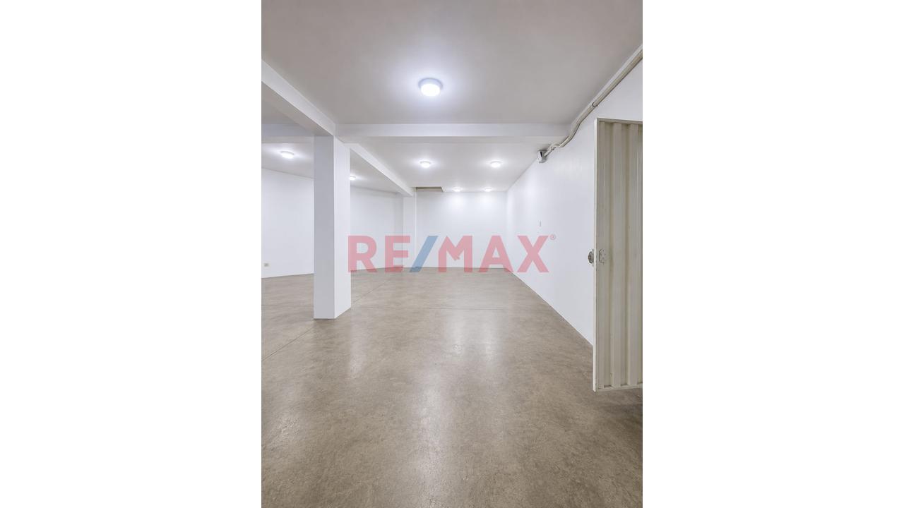 San Martin De Porres - Local Comercial  De 205 M2 - Alquiler En Primer Piso Cuadrante De La Av Canta Callao Y Av. Tantamayo — foto 2