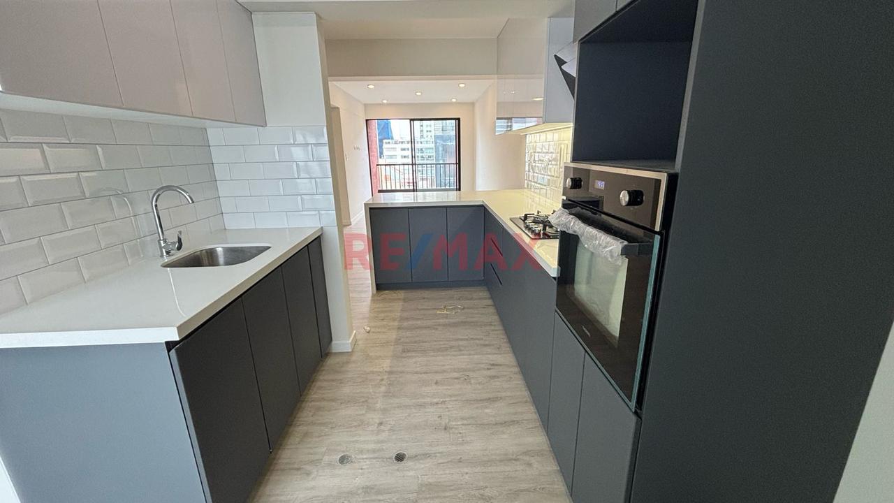 Vendo Departamento De Estreno Con Balcón -  En Miraflores - Ramón Zavala — foto 2