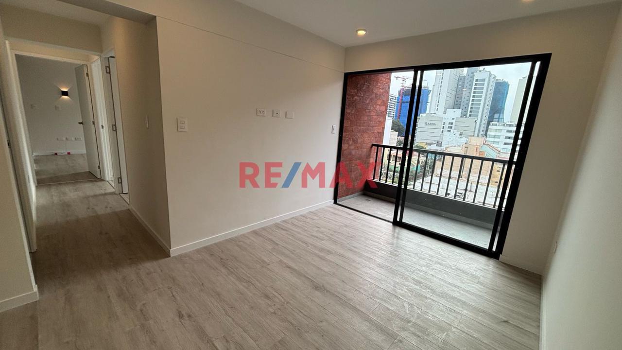 Vendo Departamento De Estreno Con Balcón - En Miraflores - Ramón Zavala