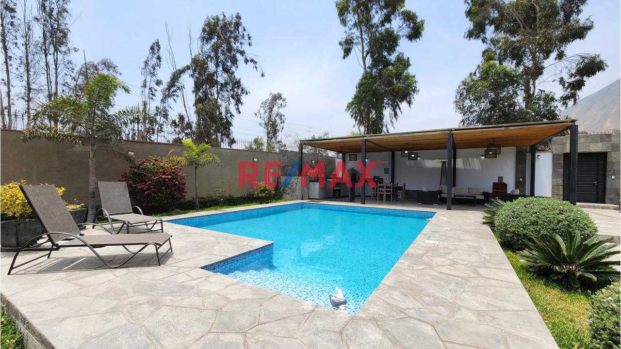 Moderna Casa De Campo En Venta En Pachacamac