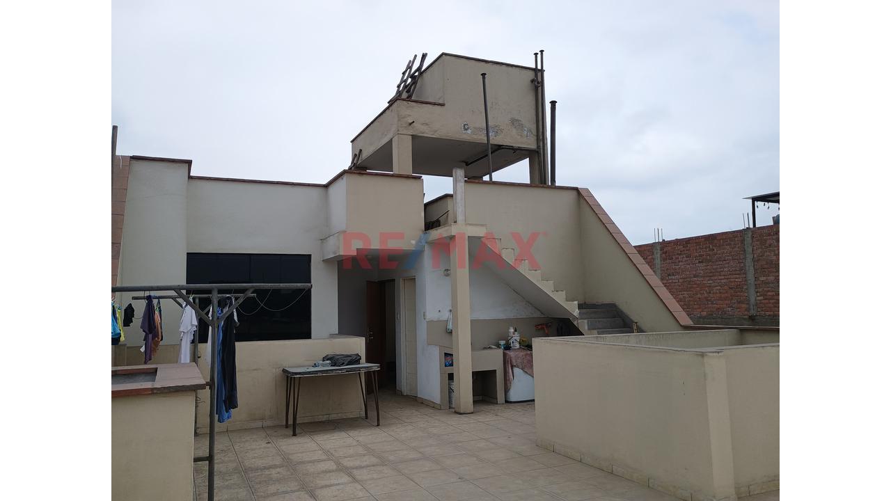 Edificio Completo Para Empresas En Lima Norte – A Media Cuadra De Panamericana Norte — foto 4