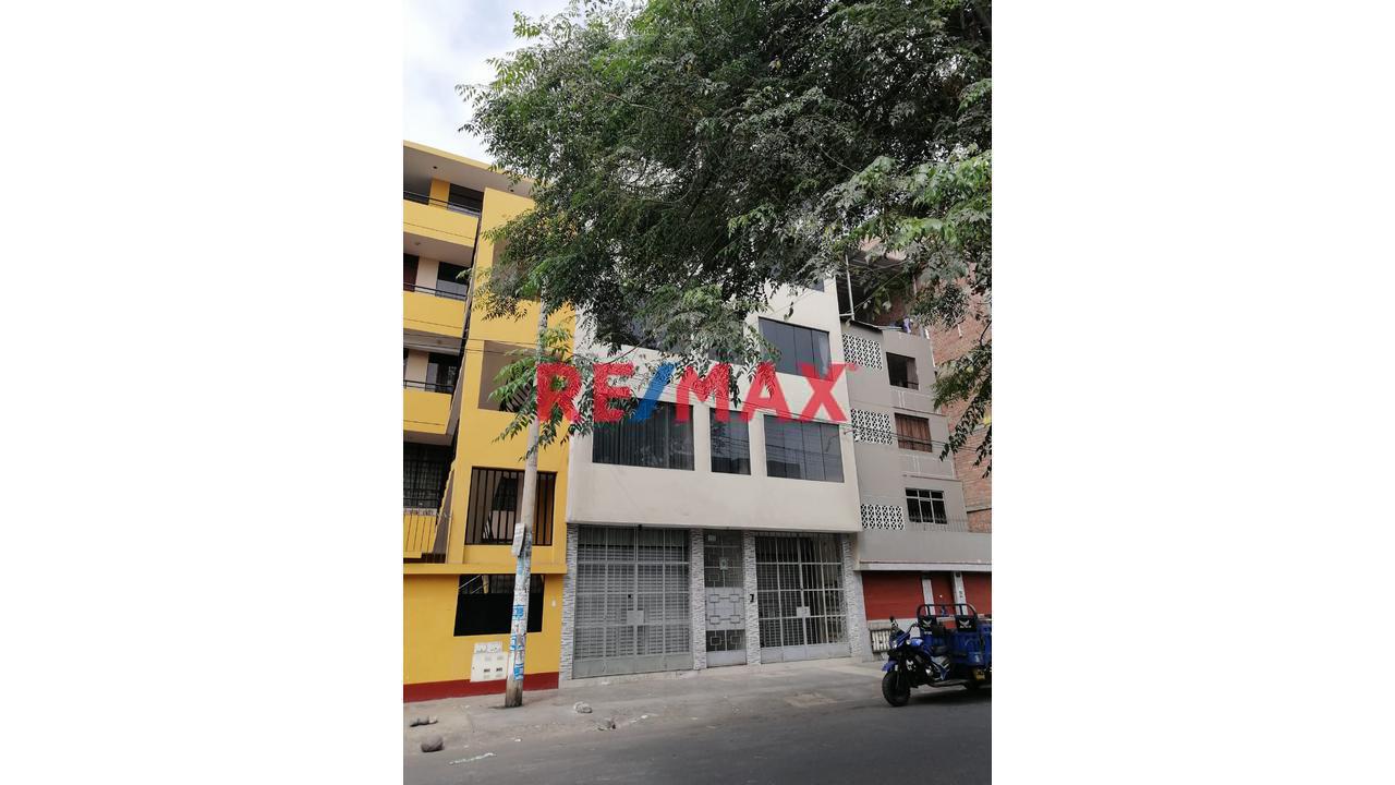 Edificio Corporativo Remodelado De 710 M² – 5 Pisos + Azotea | Zonificación Cv | Smp (Frente A Palao) - A 1/2 Cdra. De La Panamericana Norte