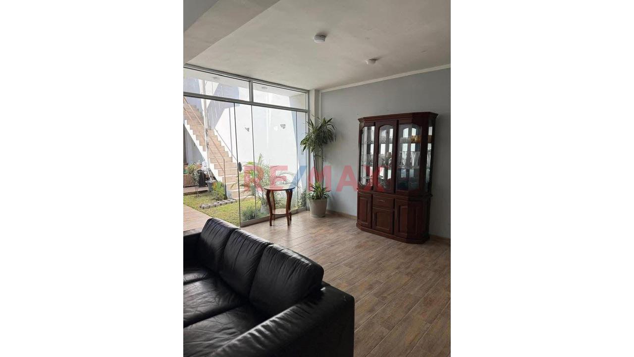 Venta Casa 3 Pisos Urb. Altos Del Valle- Moche - 5