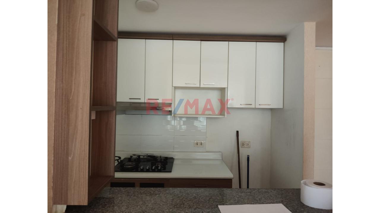 Venta De Lindo Departamento Con Cochera En San Diego Smp — foto 4