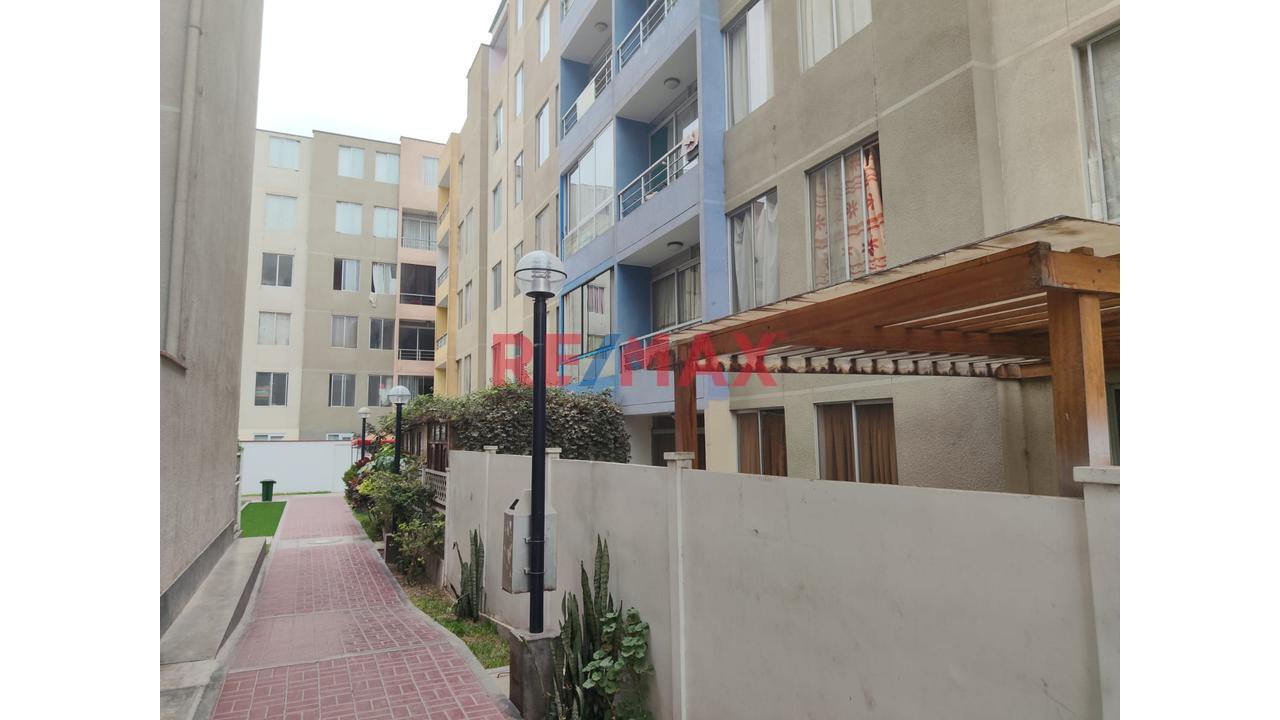 Venta De Lindo Departamento Con Cochera En San Diego Smp