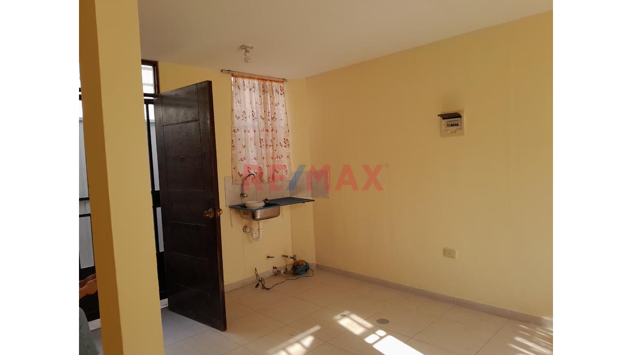 Se Vende Casa De 2 Pisos En Condominio San Francisco-Huanchaco-Trujillo - 5