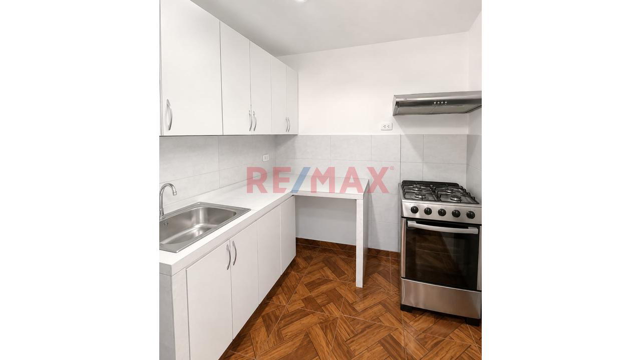 Venta De Departamento Dúplex Con Muy Buena Ubicación En Comas - 5