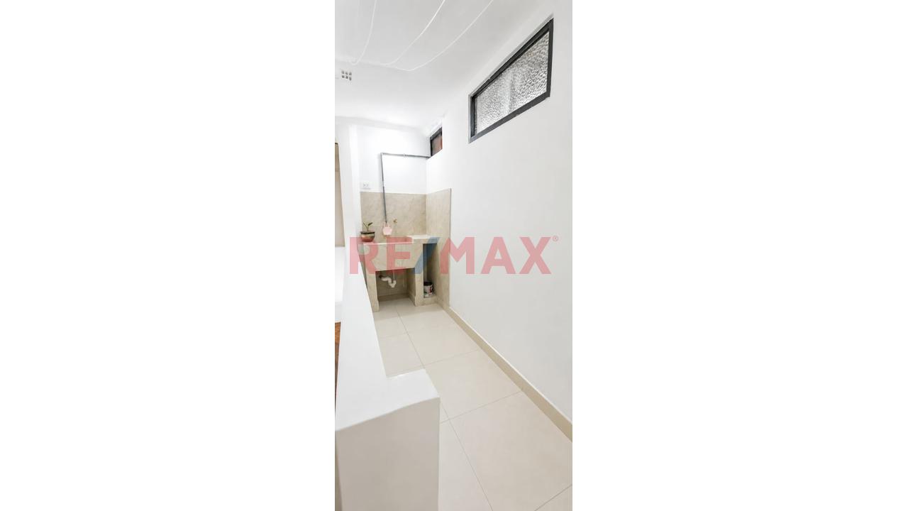 Venta De Departamento Dúplex Con Muy Buena Ubicación En Comas - 9