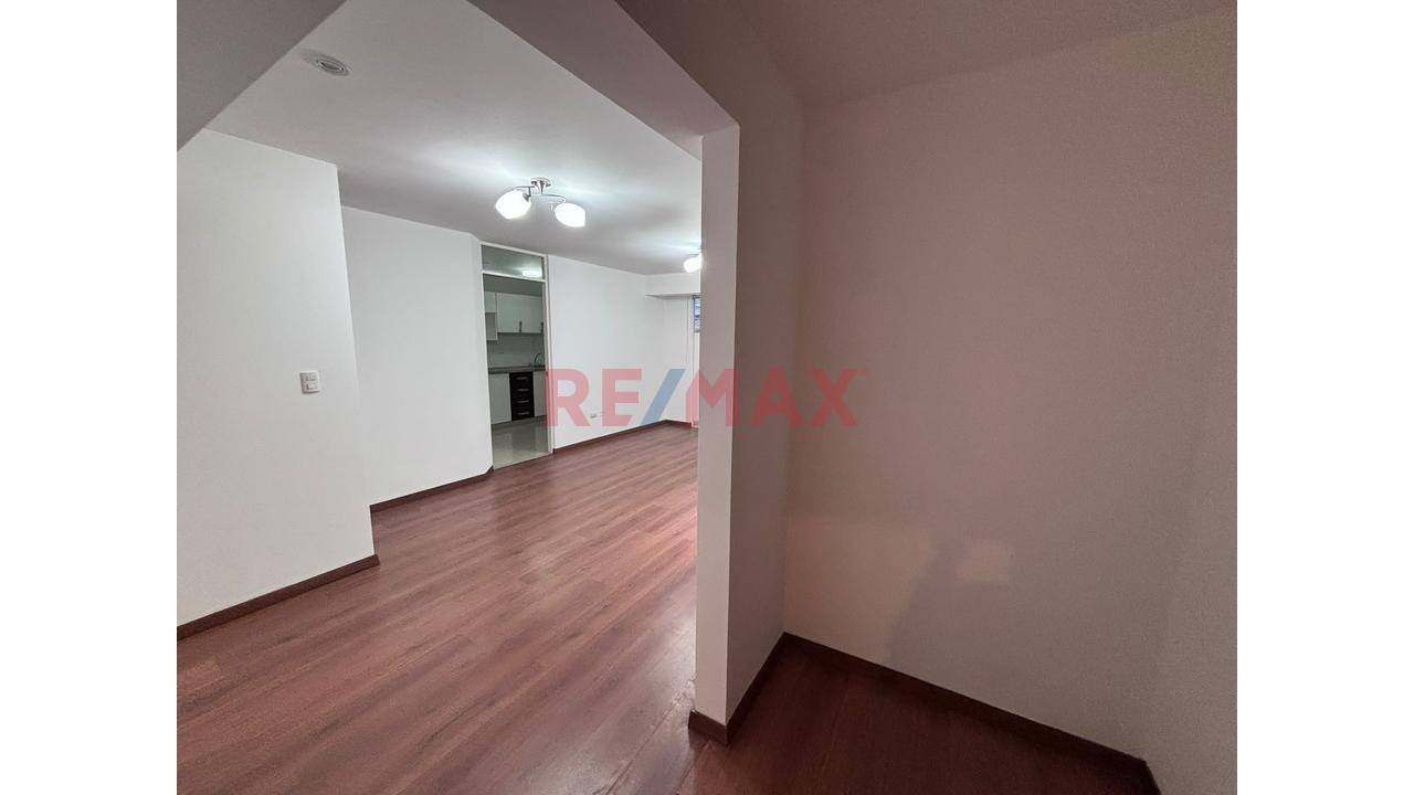 Oportunidad Dpto. En Venta En Barrio Medico Surquillo — foto 7