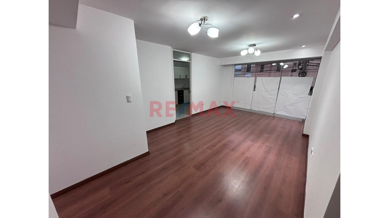 Oportunidad Dpto. En Venta En Barrio Medico Surquillo — foto 4