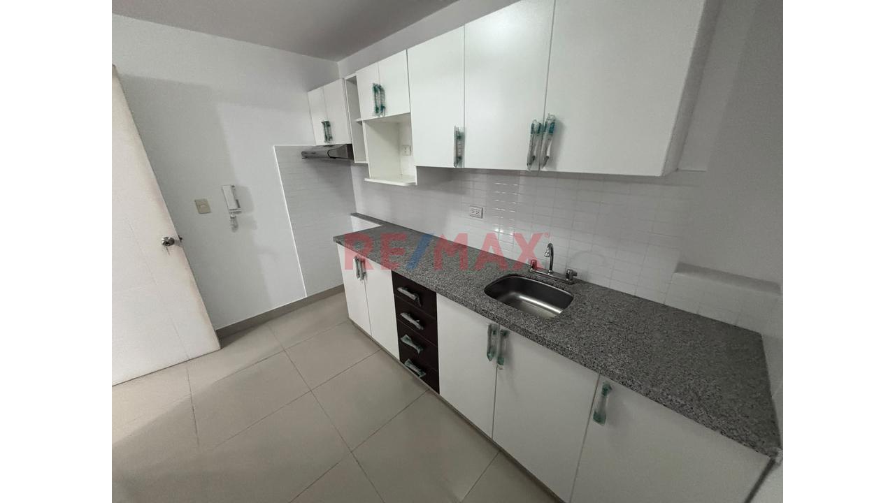 Oportunidad Dpto. En Venta En Barrio Medico Surquillo — foto 9