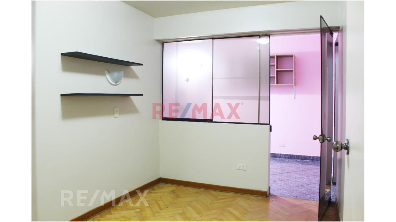 Gran Oportunidad De Venta De Departamento En San Borja, Ideal Para Una Familia Joven, En Una Zona Centrica Y Segura — foto 11