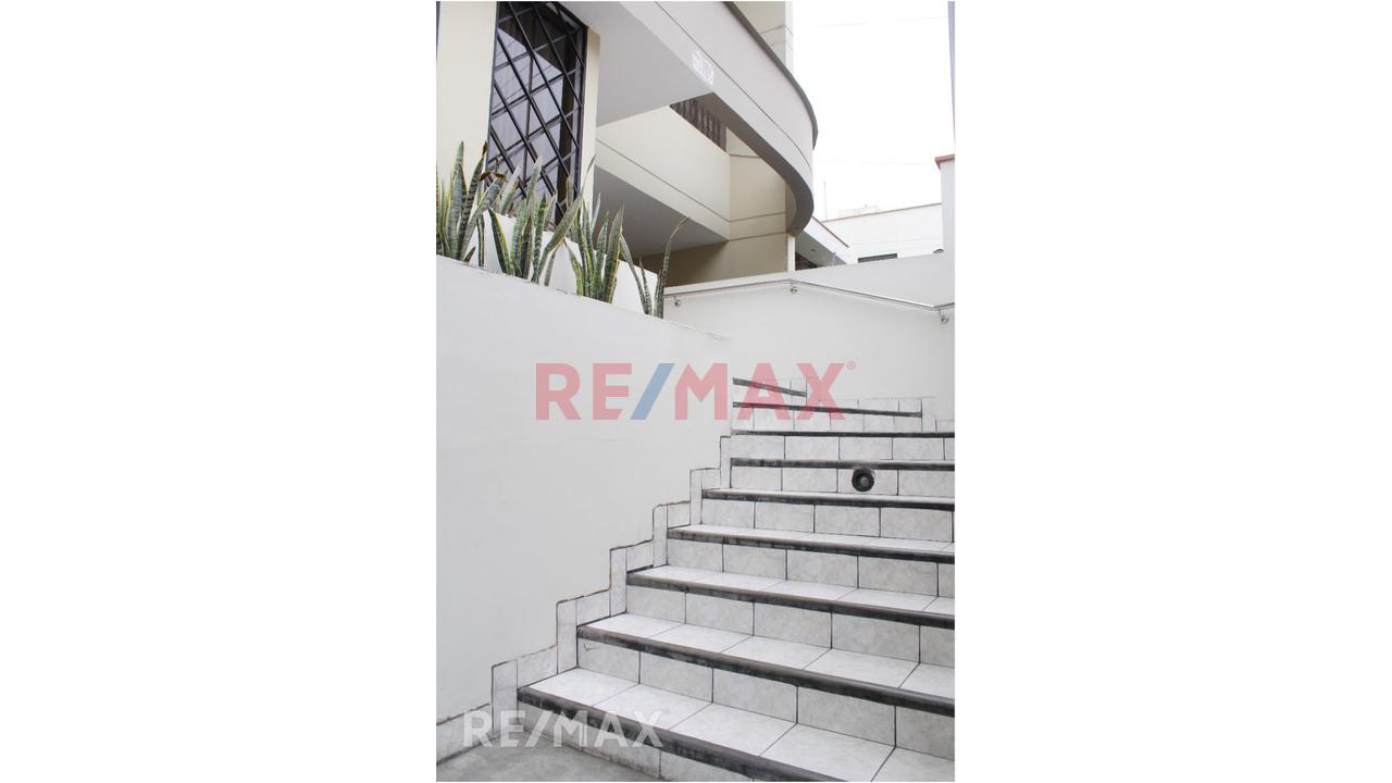 Gran Oportunidad De Venta De Departamento En San Borja, Ideal Para Una Familia Joven, En Una Zona Centrica Y Segura — foto 14