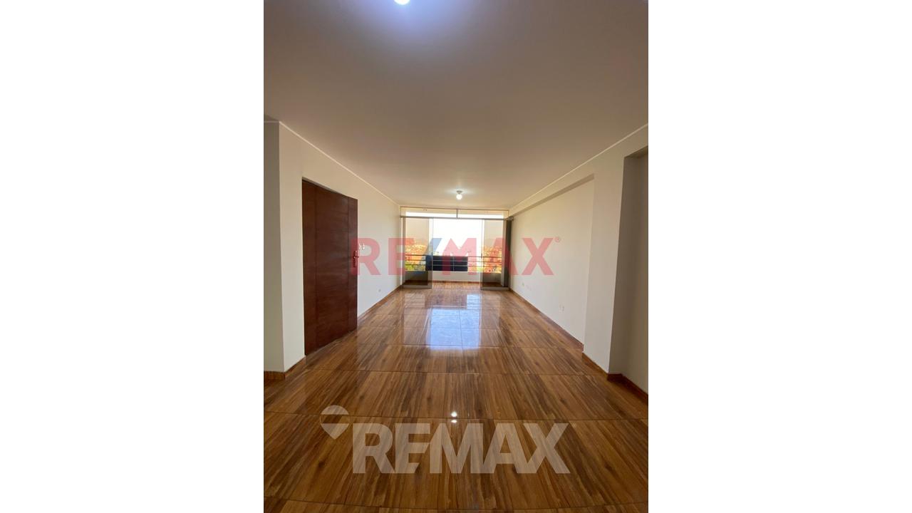 Se Vende Exclusivo Departamento Con Vista Panoramica Y Ascensor En Sjl — foto 3