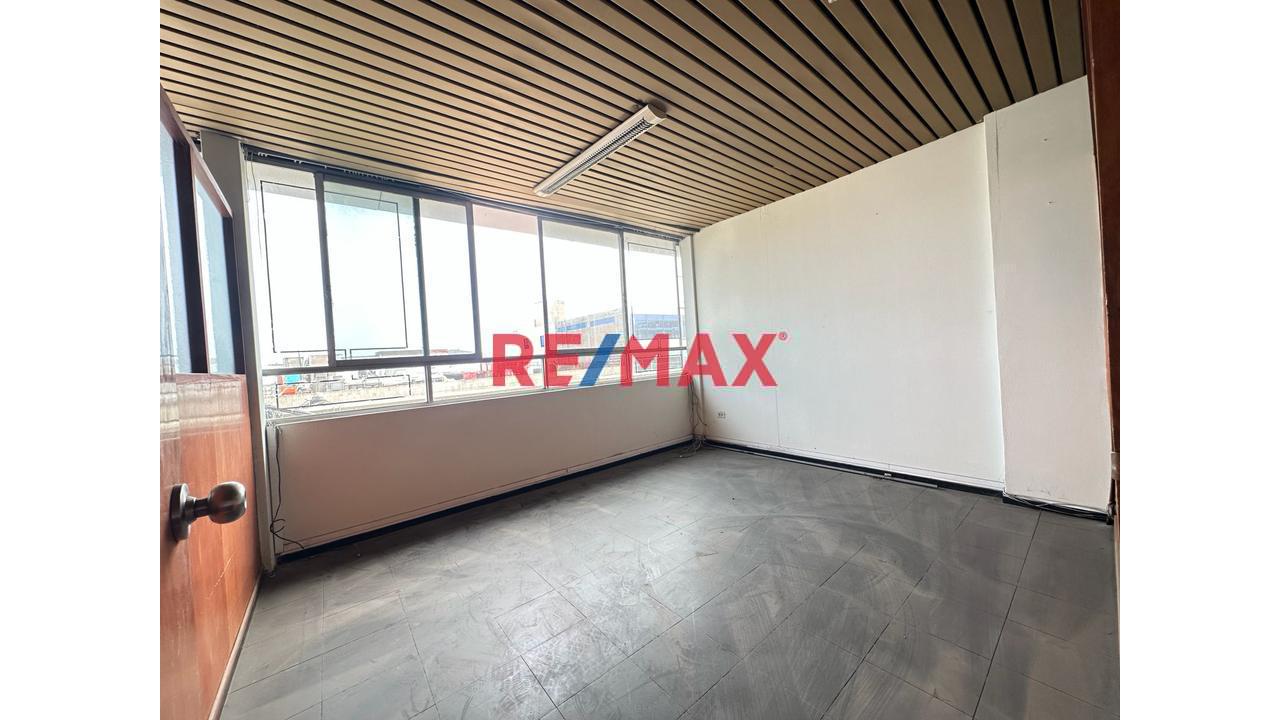 Se Vende Oficina En El Callao Excelente Inversión