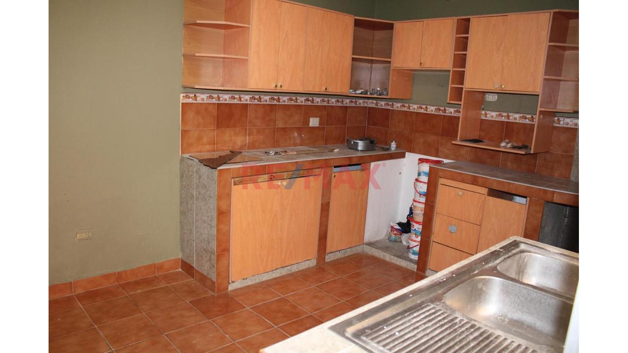 Casa De Gran Tamaño En Venta En Santa María – Huacho - 4